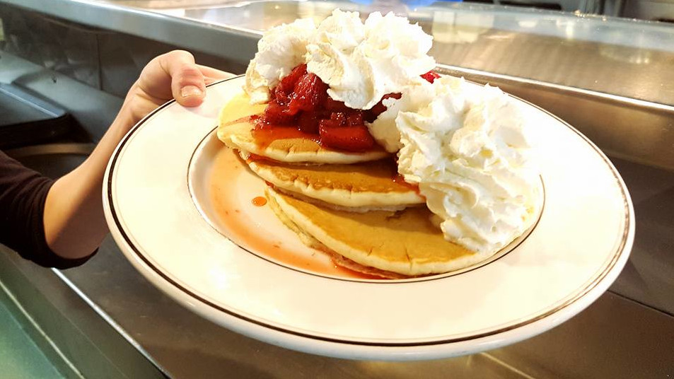 Pancakes & Fruit